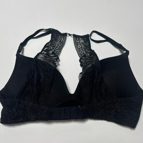 Victoria's Secret Incredible Bra NWT - Picture 2 of 5